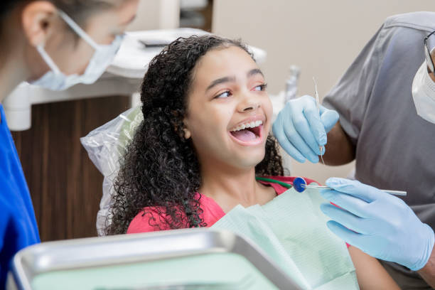 Best Emergency Orthodontic Repairs in Woodbury Center, CT